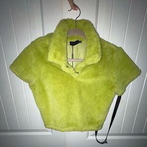 PrettyLittleThing t-shirt sweater